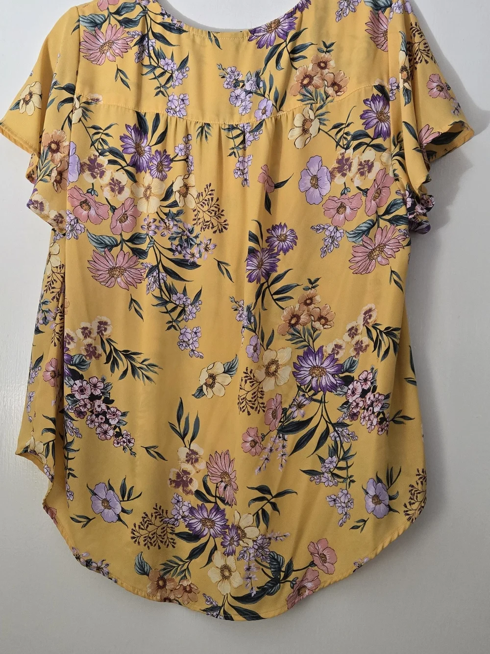 torrid Yellow Floral V-Neck Short Sleeve Blouse - Picture 4 of 7